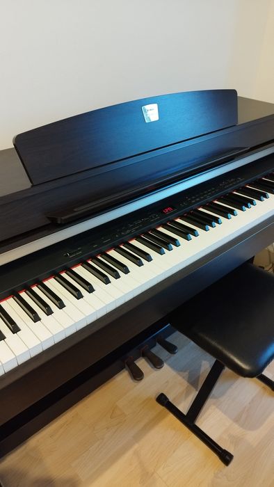 Piano Yamaha CL-330 Clavinova