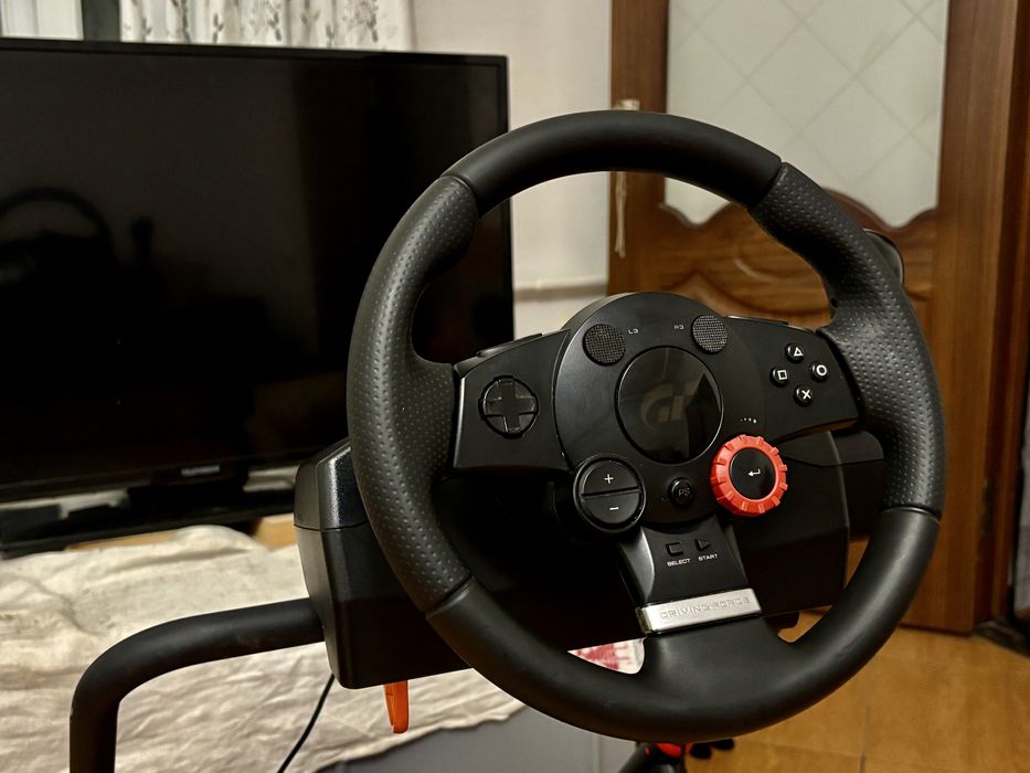 Продам ігровий руль кермо Logitech driving force gt 900!