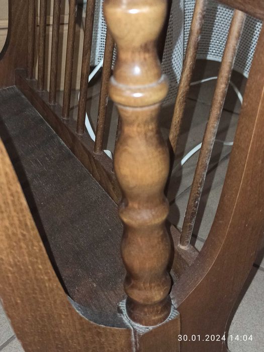 столик - газетниця, дерев'яний