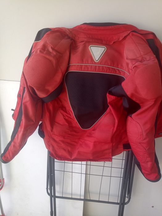 Casaca de mota da Triumph em bom estado