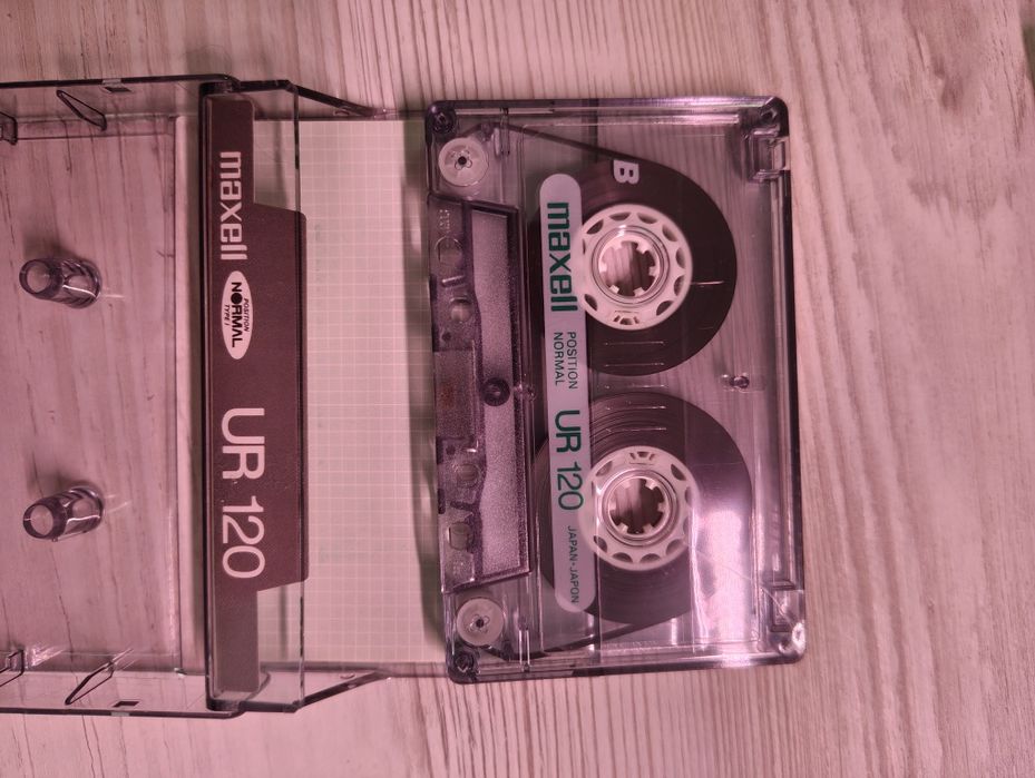 Maxell  UR 120  аудіокасети
