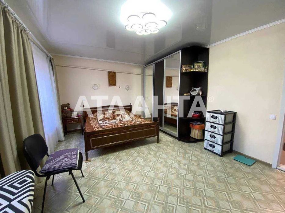 В продаже часть дома с земельным участком с. Дачное. Под Євідновлення!