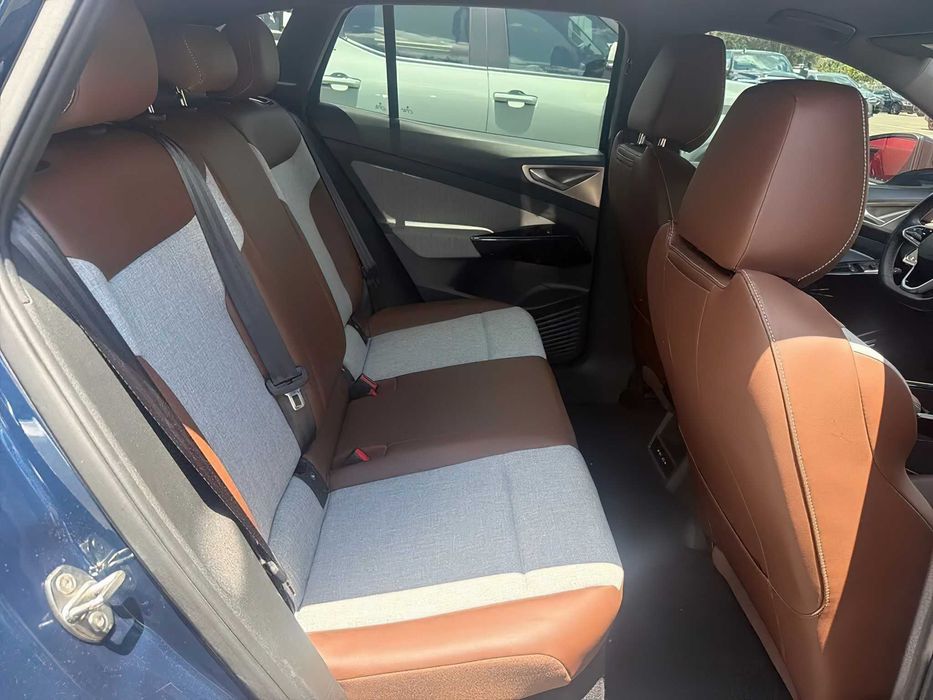 Volkswagen ID.4 Pro      2023
