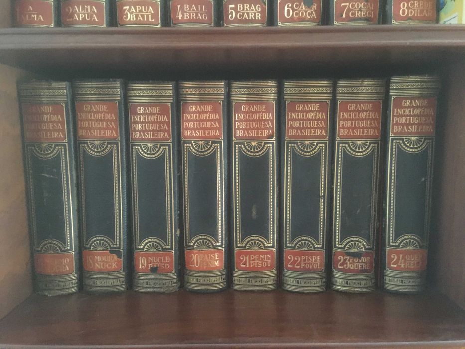 Enciclopédia Portuguesa e Brasileira: 50 Volumes de História e Cultura