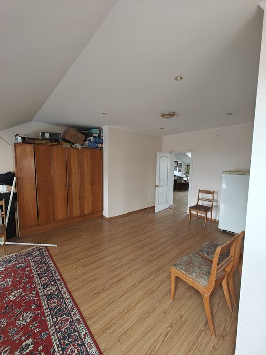 Оренда велика квартира в центрі міста.