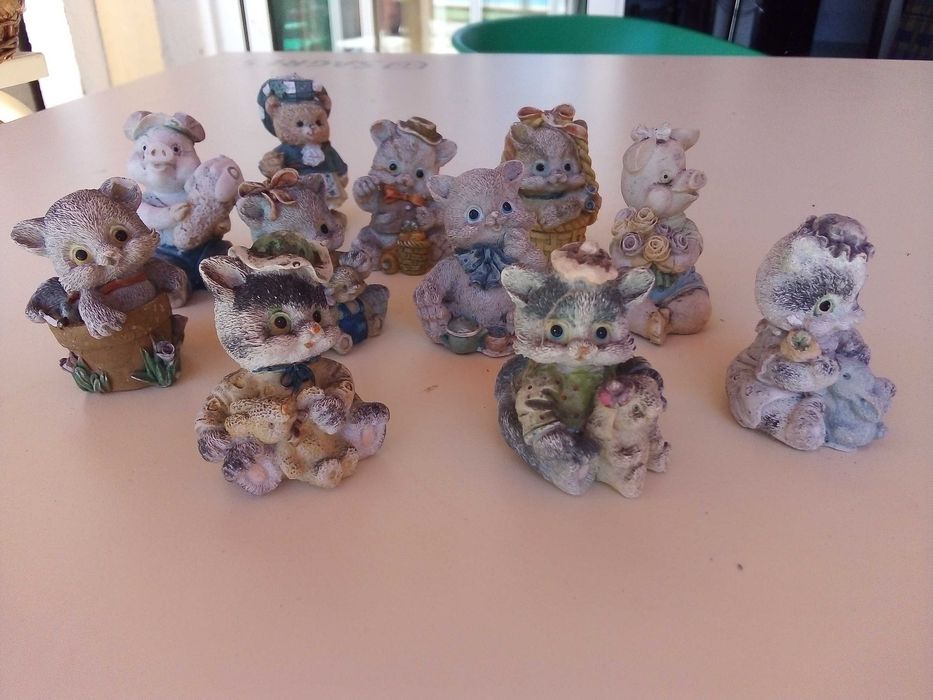 Conjunto de 11 porquinhos miniaturas