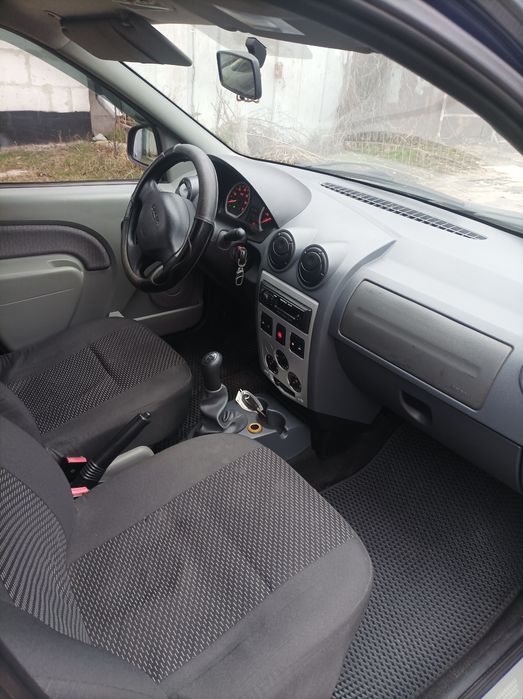 Дачия Логан универсал 2007г