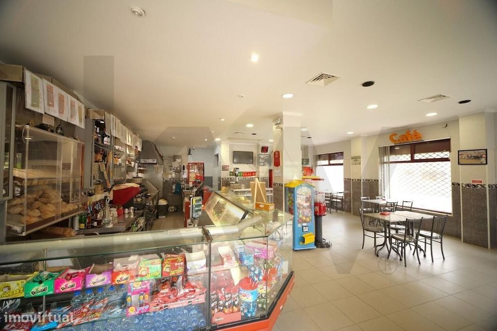 Café em Funcionamento para Trespasse na Cavaleira - Algueirão - Mem Ma