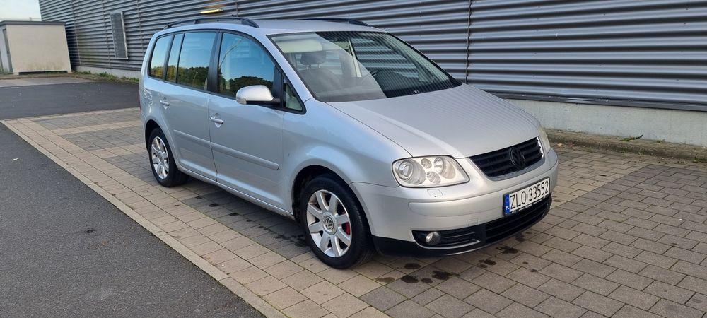 Vw TOURAN  2005 rok 2.0 diesel 140 koni / duże radio / klimatronik / elektryczne szyby /podgrzewane fotele / hak / alufelgi