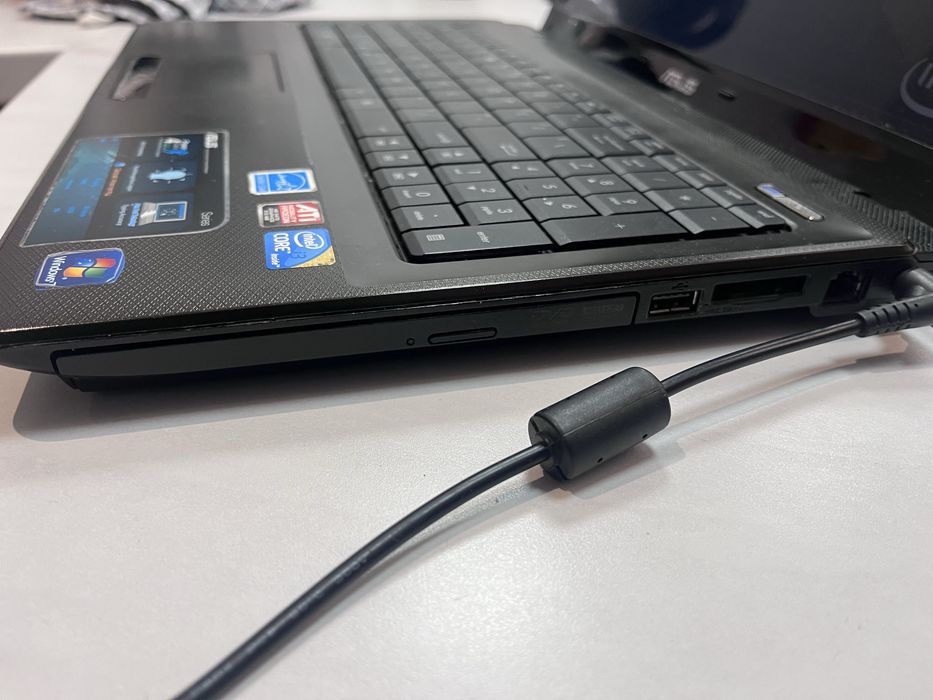 Laptop acer cm-5 i asus k52j