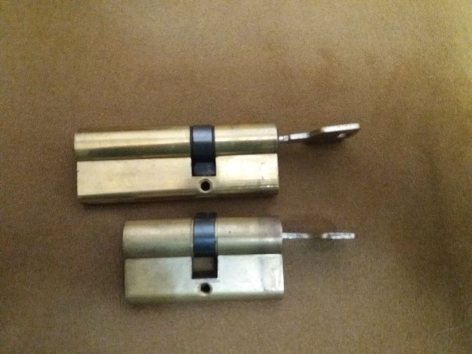 запчасти внутренность замка личинка