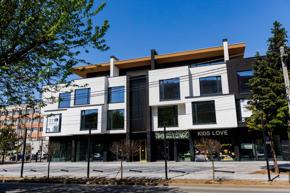 Оренда офісу 230 м² у бізнес-центрі UBC, Ужгород, 4 поверх – BC 405