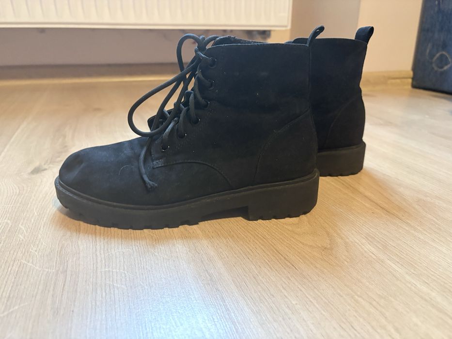Botki Damskie H&M Divided Czarne 37 Zamszowe Sznurowane Używane bdb