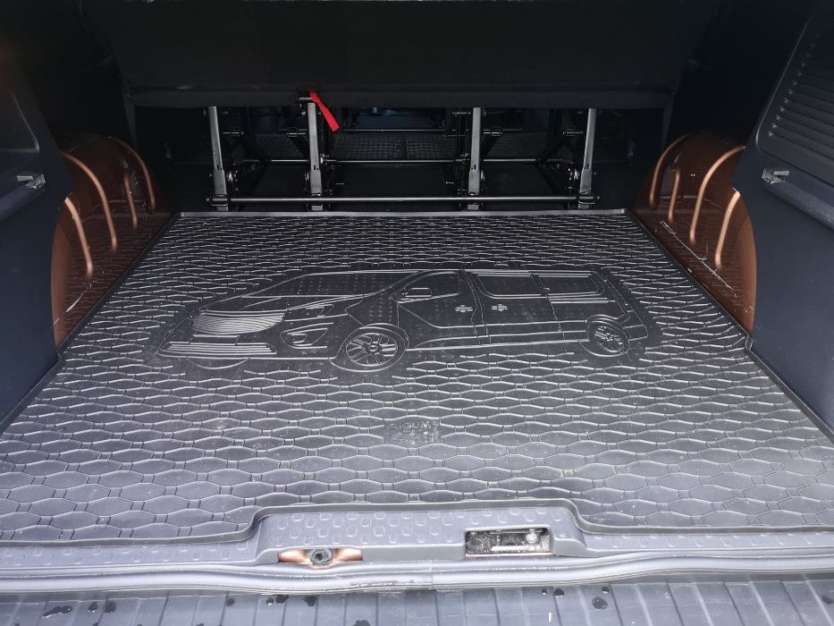 Bus do wynajęcia, wynajem busa, Nowy Renault Trafic 2018, 9 osobowy