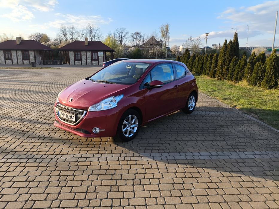Peugeot 208 2014r. Stan bardzo dobry