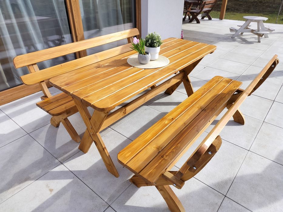 Meble ogrodowe komplet zestaw ogrodowy stół i dwie lawki