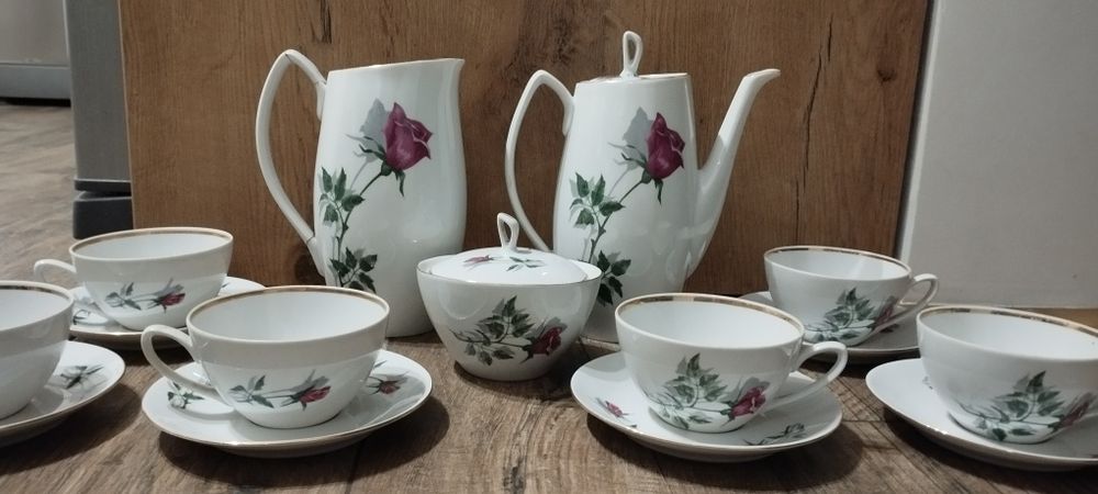 Serwis kawowy porcelanowy Chodzież lata 70-te