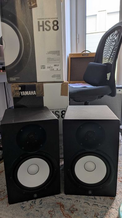 Monitores Yamaha HS8 de Estúdio (par)