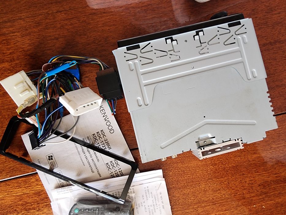 Автомагнитола Kenwood KDC-172Y