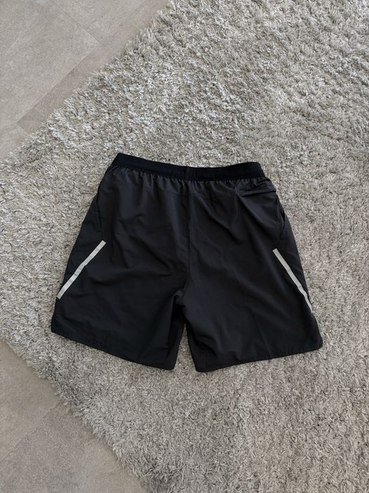 Чоловічі бігові шорти Nike Dri Fit