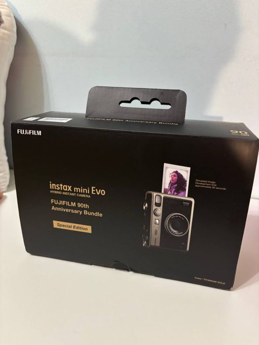 Фотокамера fujifilm instax mini evo black (чорно-сірий)