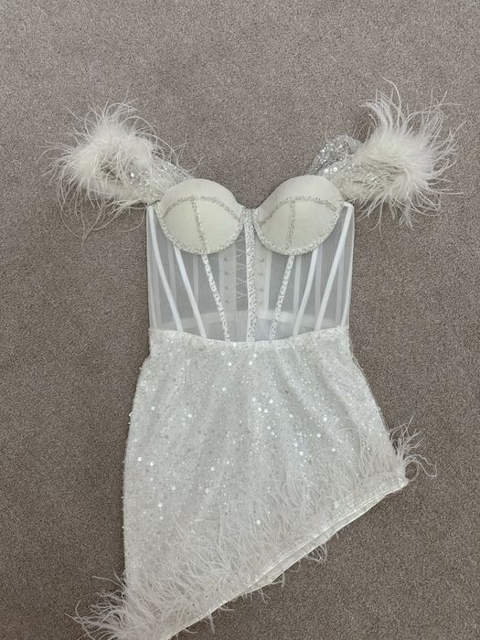 Шикарне вечірнє плаття