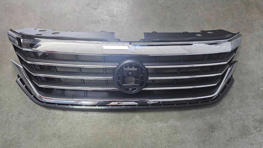 Решетка радиатора Volkswagen Passat B8 Фольксваген Пассат B8 19-22 USA