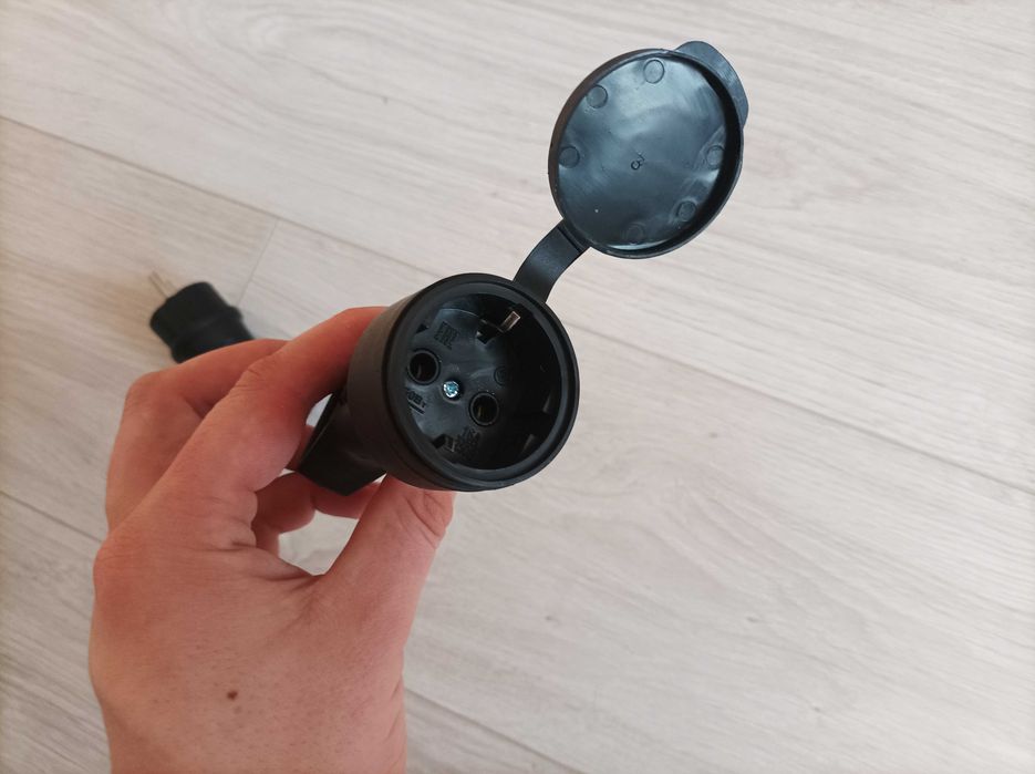 Штекер електричний, вилка, розетка із кришкою