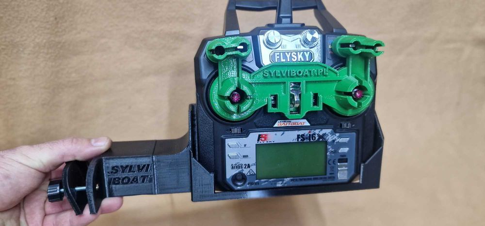 kieszeń na aparaturę flysky