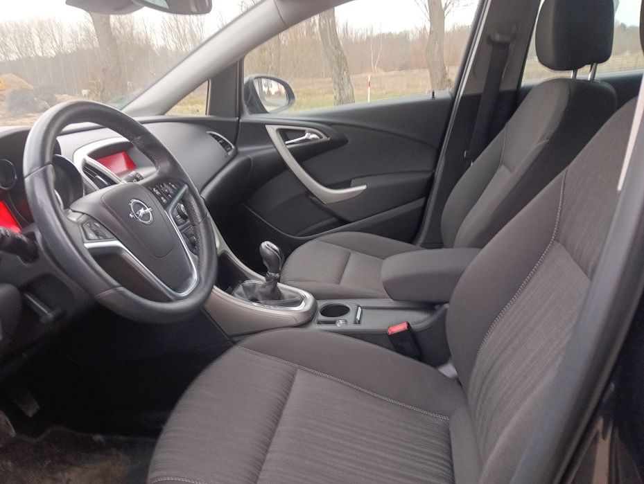 Opel Astra J Model 2012 1.4 T