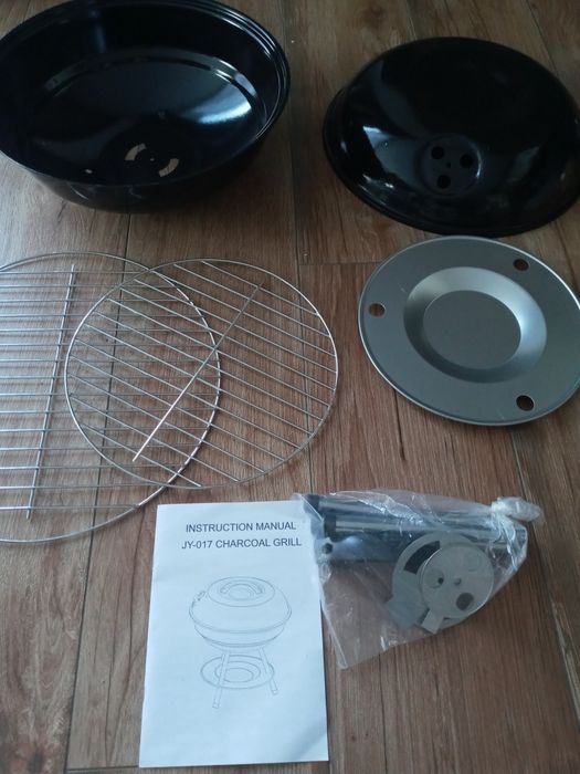Grill węglowy, z pokrywką