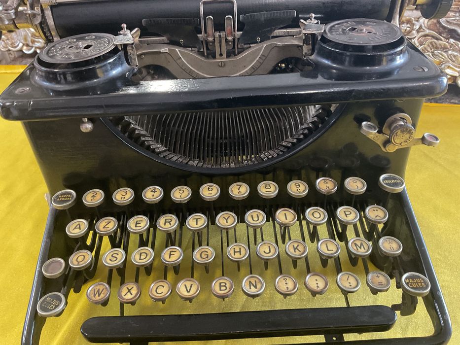 Máquina de escrever de coleção antiga