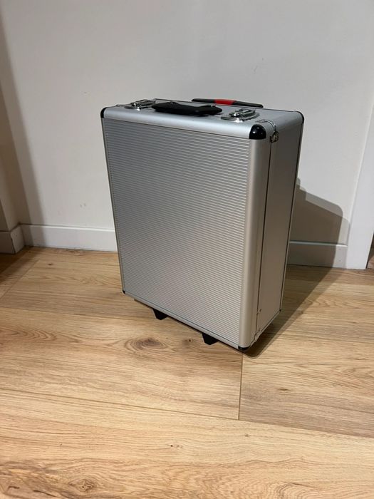 Mala alumínio com 186 peças