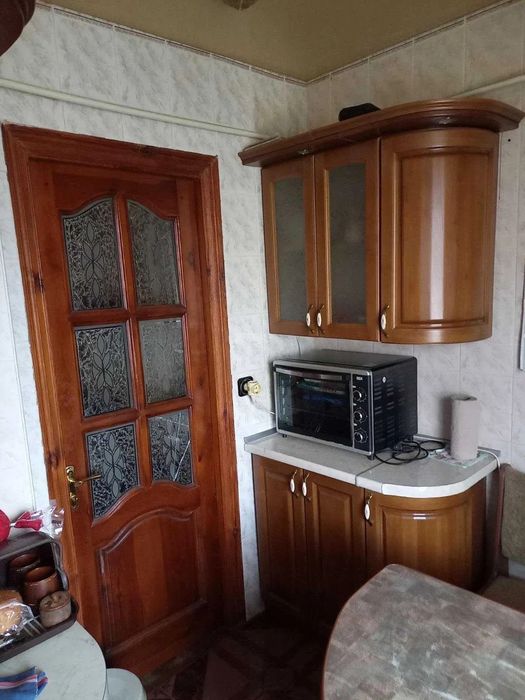 Продам великогабаритну однокімнатну квартиру біля автовокзалу - 38 м.