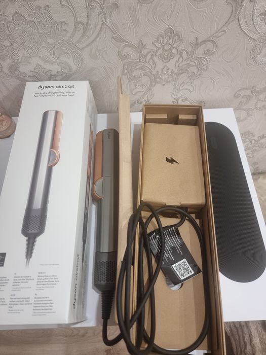 Продам Dyson airstrait