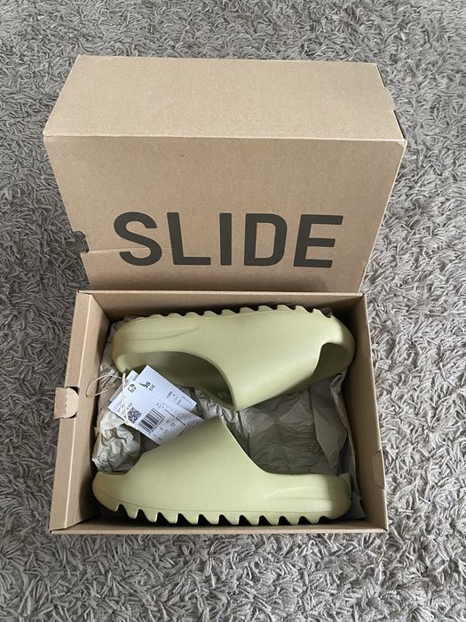 Adidias Yeezy Slide Resin