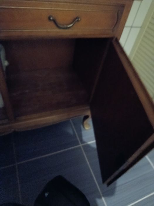 Komoda , urokliwy mebel-drewno
