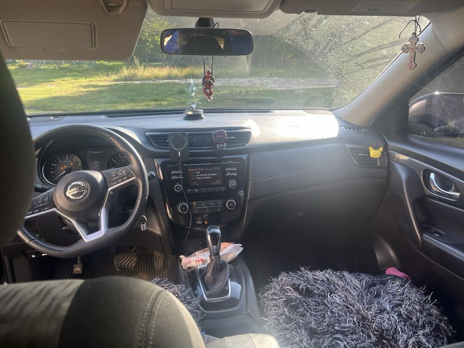 Продам Nissan Rogue