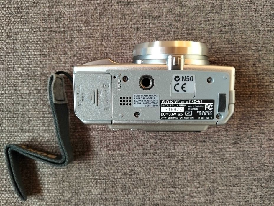 Sony CyberShot DSC-V1
