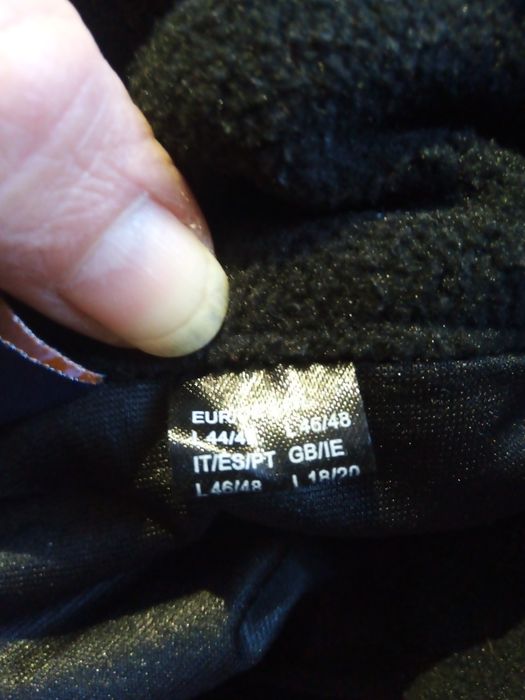 Sweter z wzorem. Rozmiar L 44/46