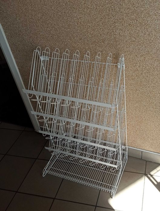 Produkcja stojaków ekspozycyjnych