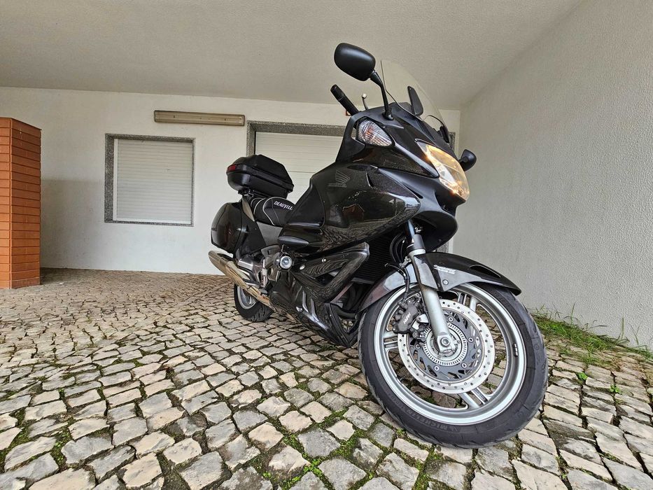 Honda Deuville NT 700 revisões feitas em concessionário oficial Honda