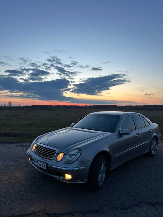 Mercedes 211 2004