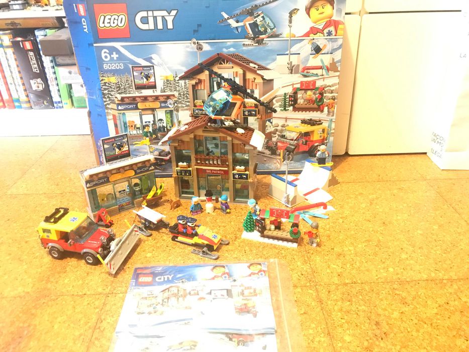 Lego Estação de Ski 60203 montada impecável completa com caixa
