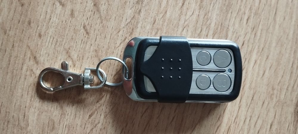 Samokopiujący pilot do bramy