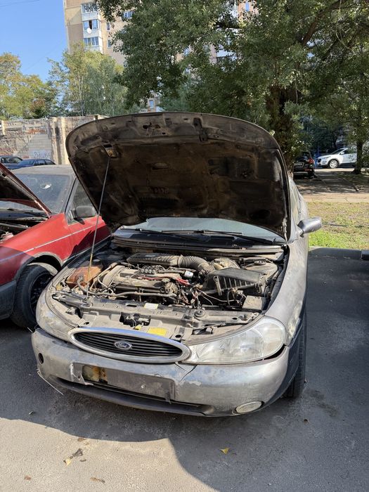 Автомобіль Ford Mondeo 1996