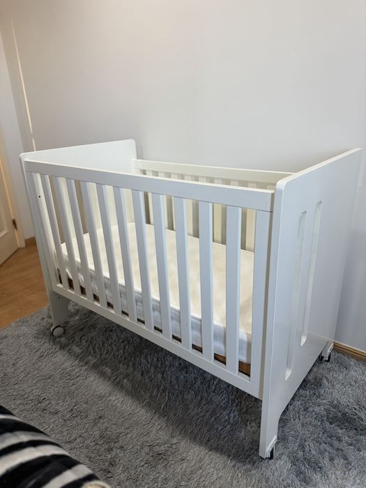 Berço + comoda bebe impecáveis