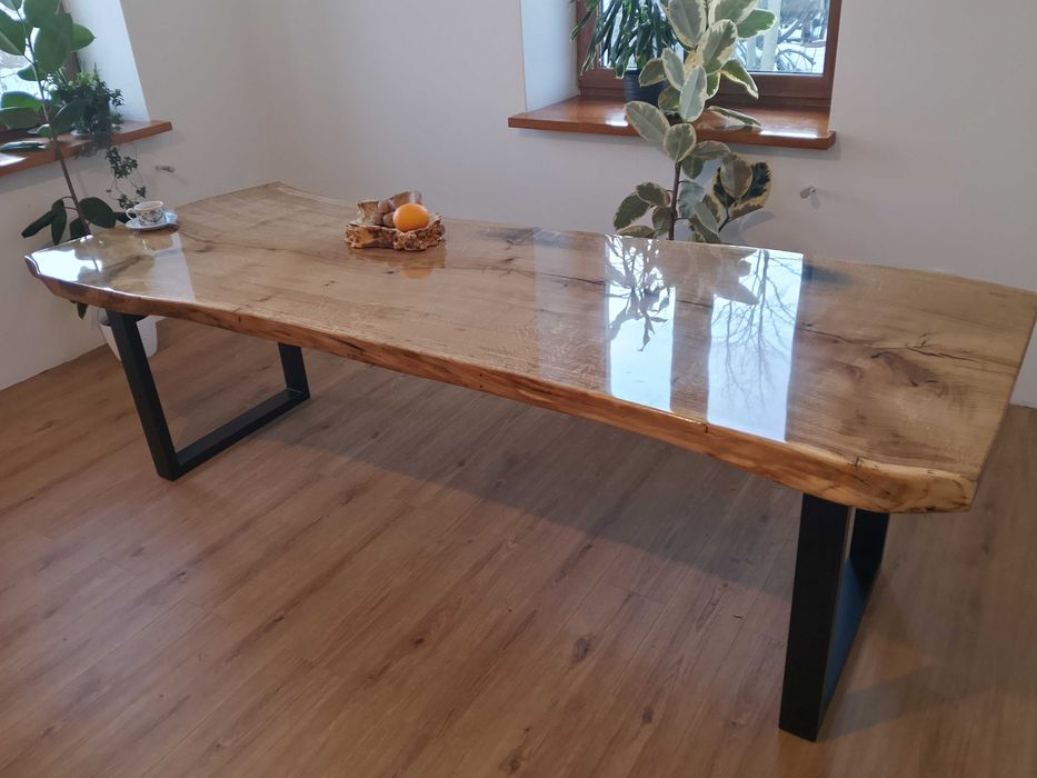 Stół dębowy z litego drewna