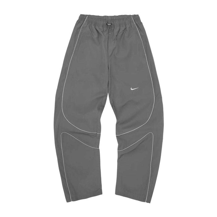 Jaqueta masculina Nike e Corteiz cinza e prata