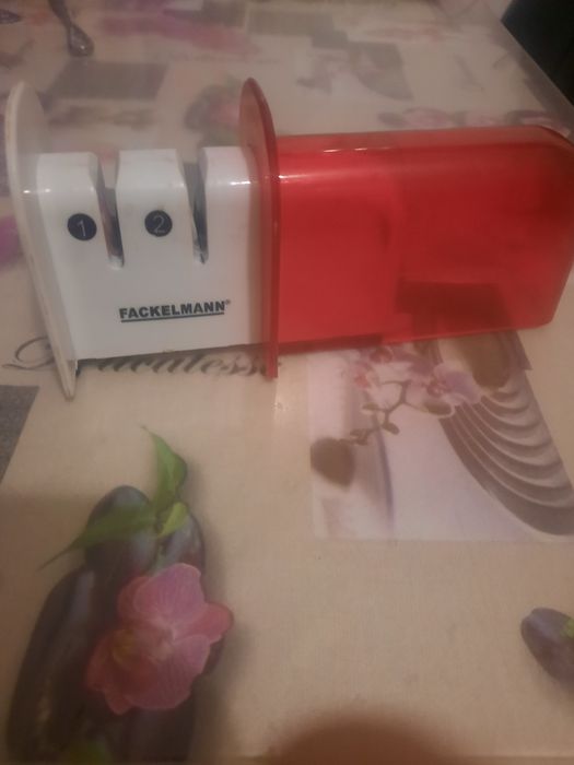 Точилка для ножей Fackelmann